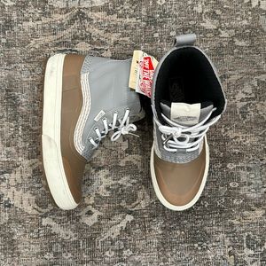 NWT Vans all weather MTE snow boots